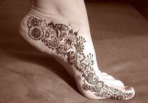 25P Sexy Tattooed Feet (mixed)