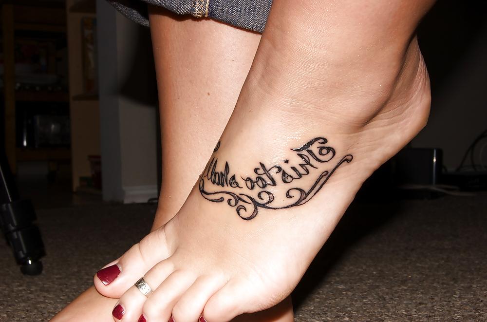25P Sexy Tattooed Feet (mixed)