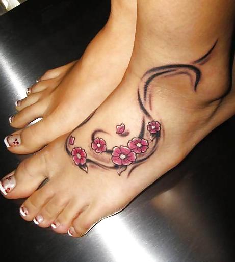 25P Sexy Tattooed Feet (mixed)
