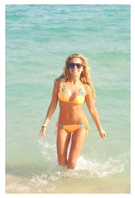 25P SYLVIE VAN DER VAART - Ultimate Bitch Collection
