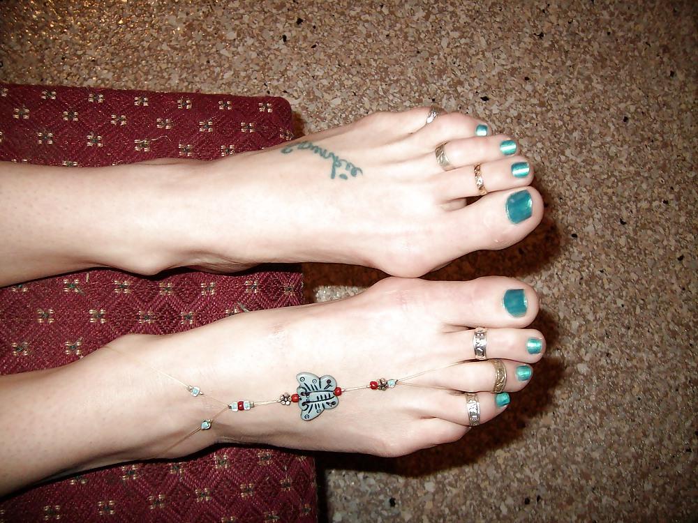 6P More of my feet please comment 