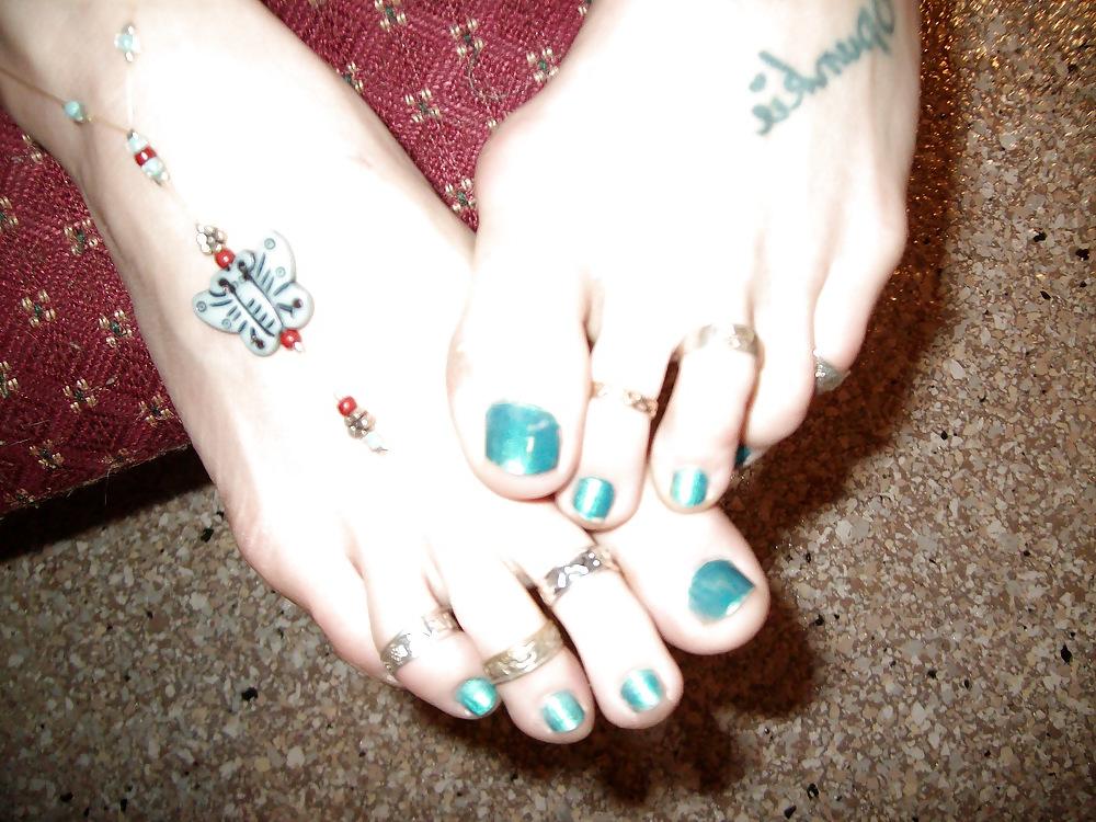 6P More of my feet please comment 