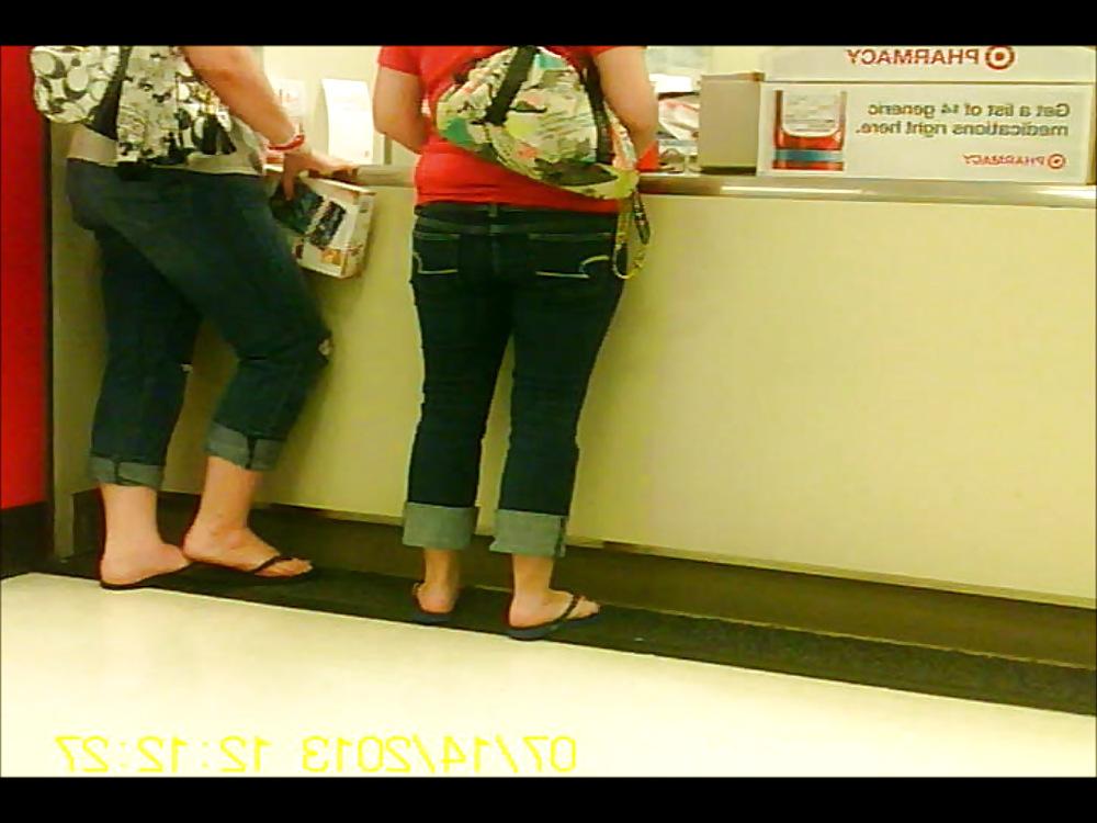 24P Two Chunky Chicks at Pharmacy