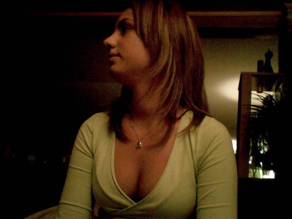 25P Would u fuck this chick?  (nasty comments allowed)