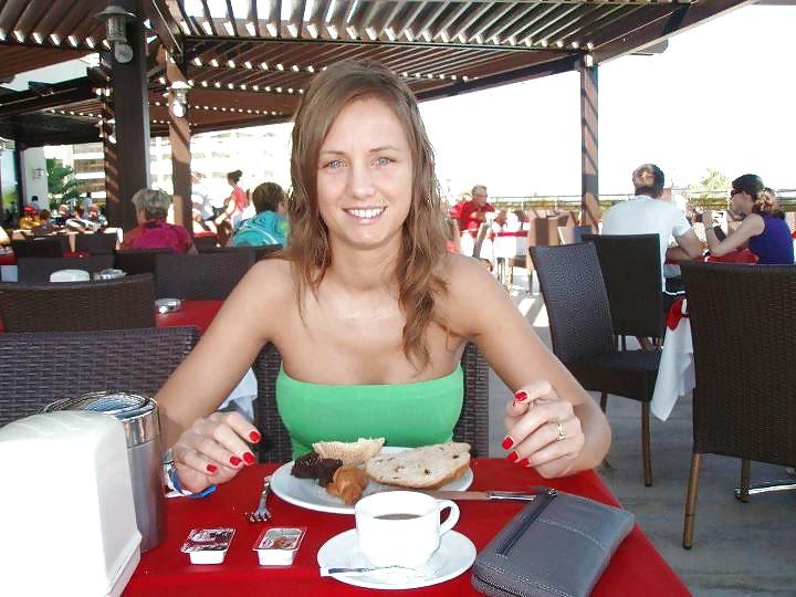 25P Would u fuck this chick?  (nasty comments allowed)