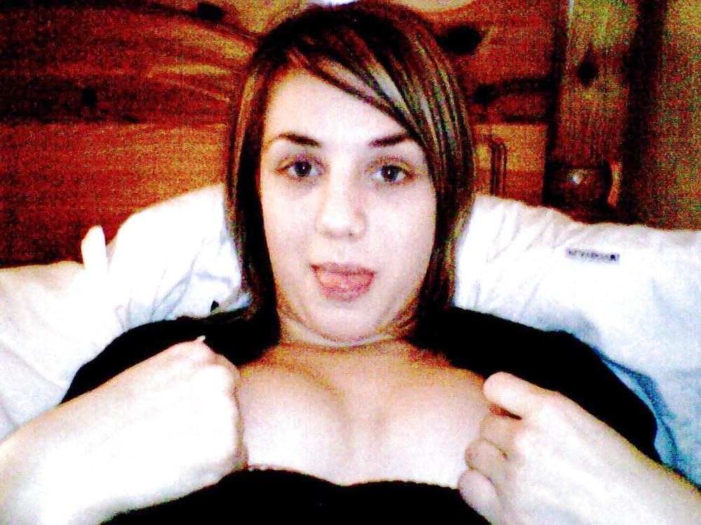 25P Would u fuck this chick?  (nasty comments allowed)