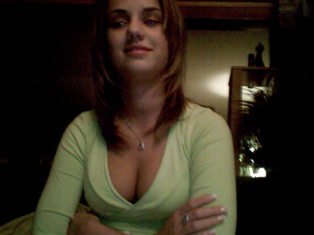25P Would u fuck this chick?  (nasty comments allowed)