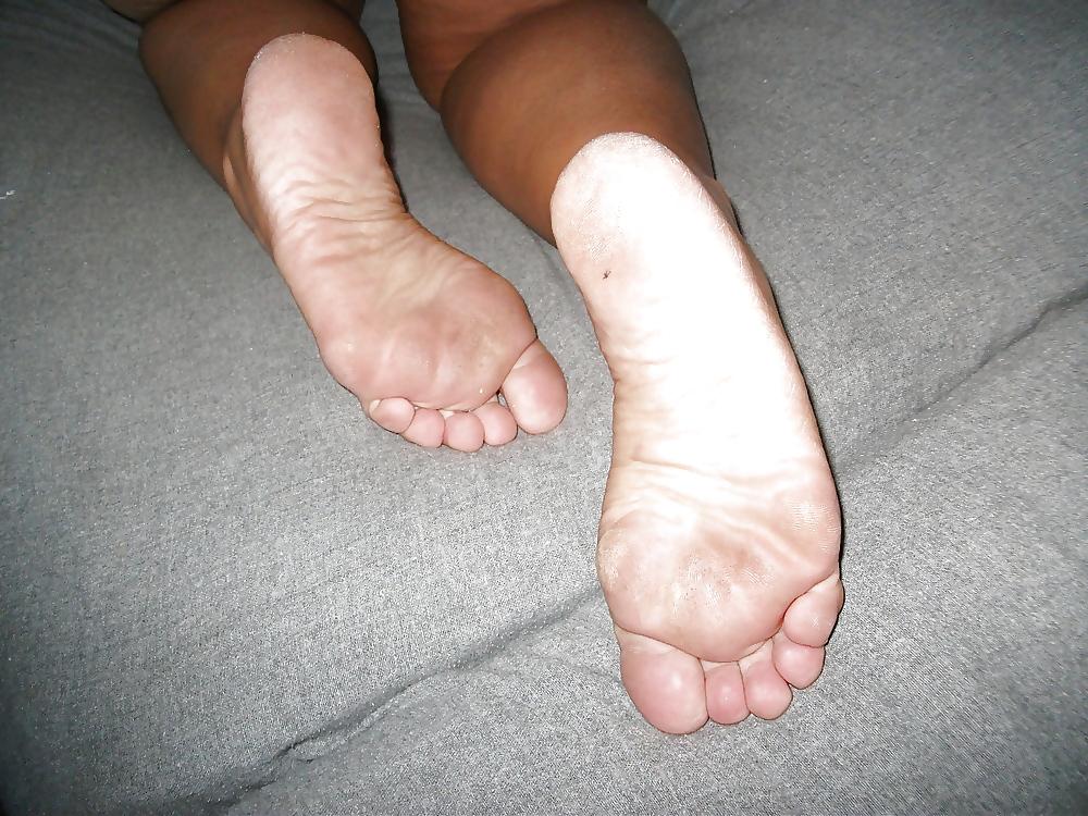 8P Female Feet