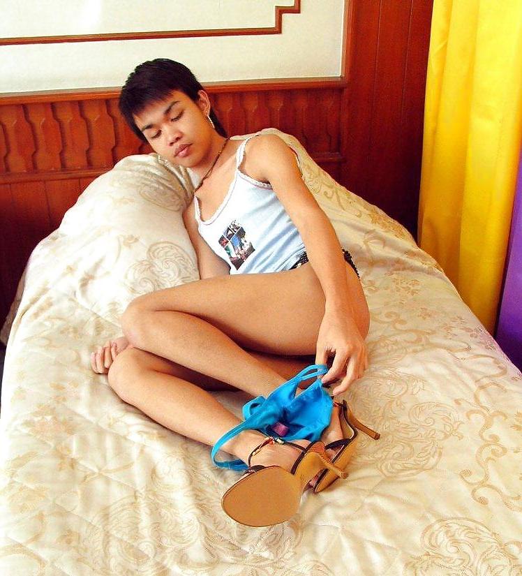 24P Cute Uncut Thai Femboy With Uncut Cock and Nice Ass