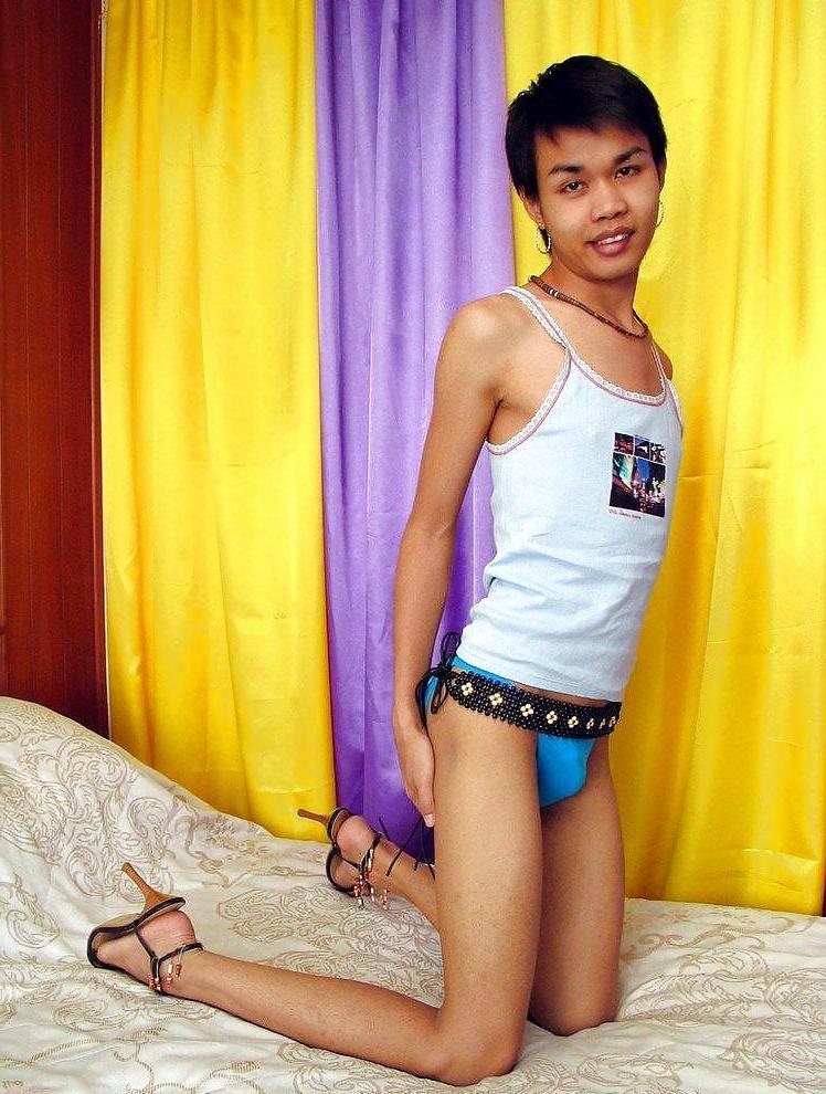 24P Cute Uncut Thai Femboy With Uncut Cock and Nice Ass