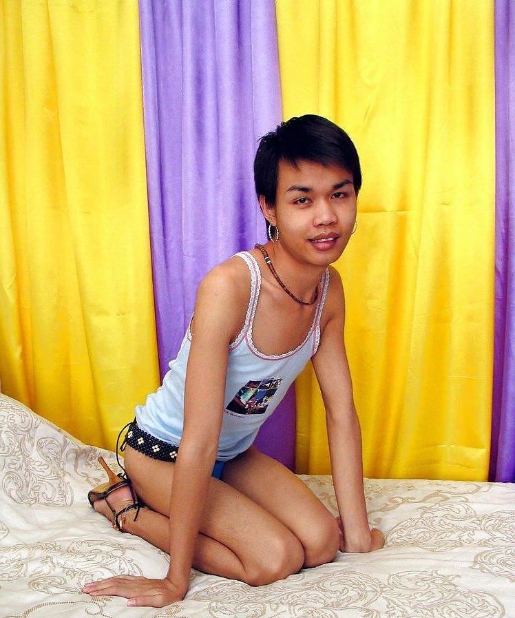 24P Cute Uncut Thai Femboy With Uncut Cock and Nice Ass