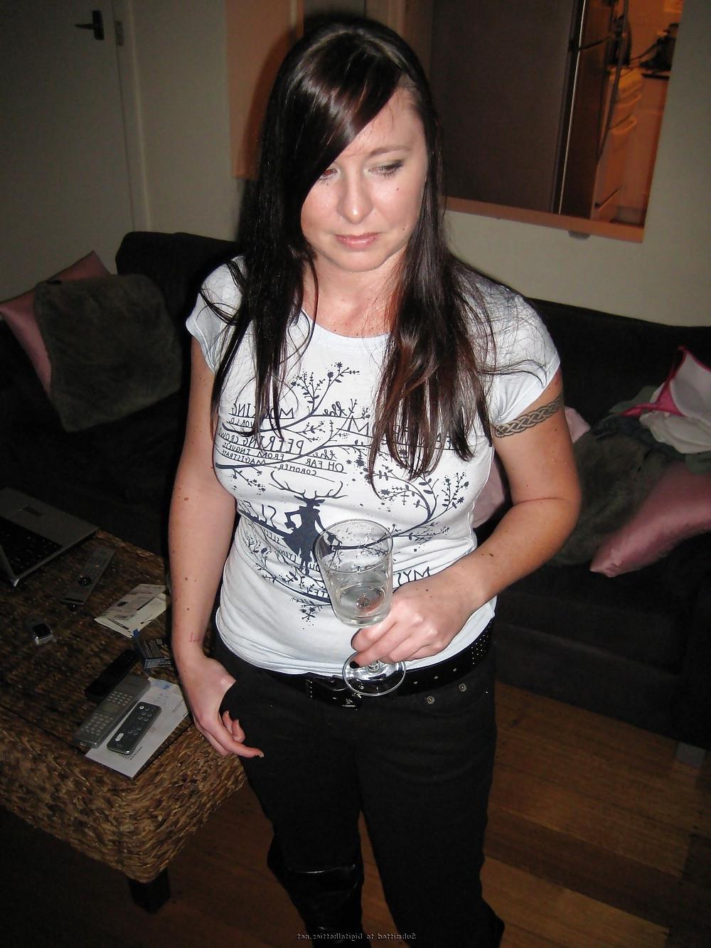 9P Rocker bitch loves to blow