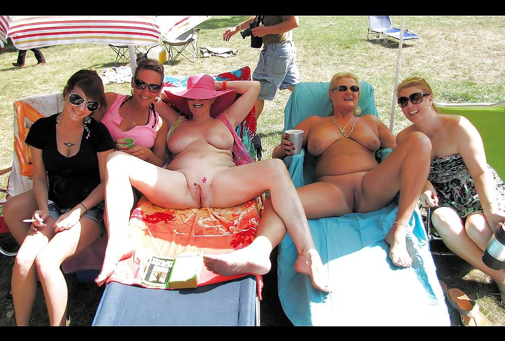 18P Wide and Open in Public -69-
