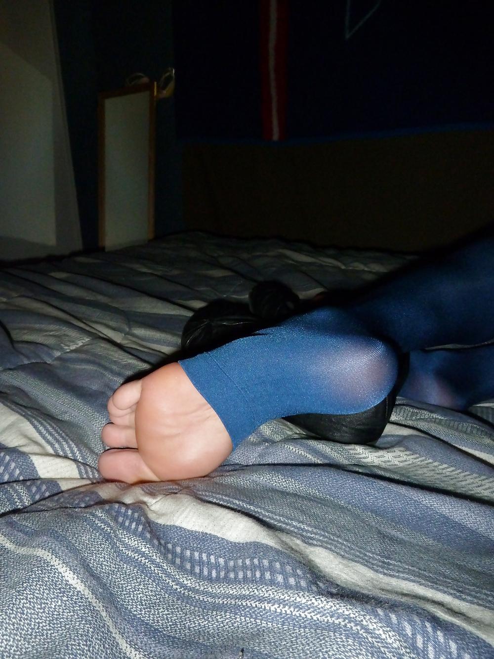 4P Sexy feet and toes