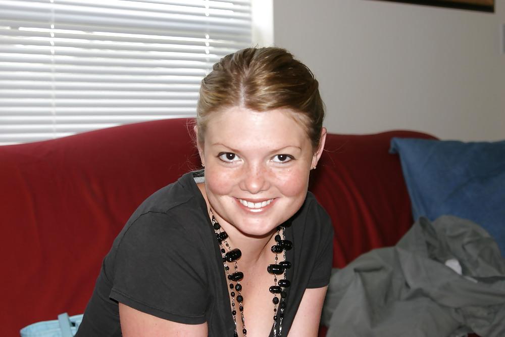 25P Cute Blonde Teen 