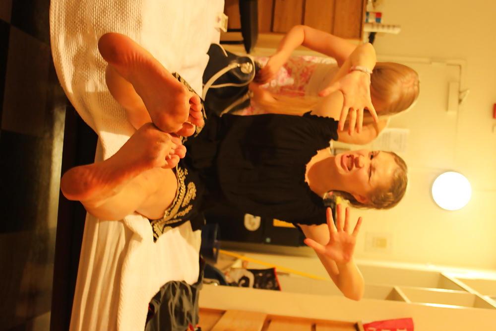 7P Blonde teen feet