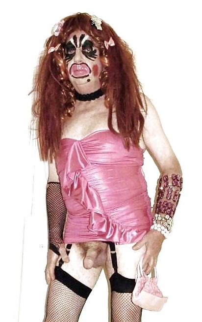 10P Redhead bitch
