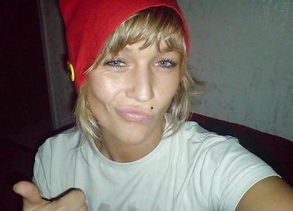 10P Blonde bitch