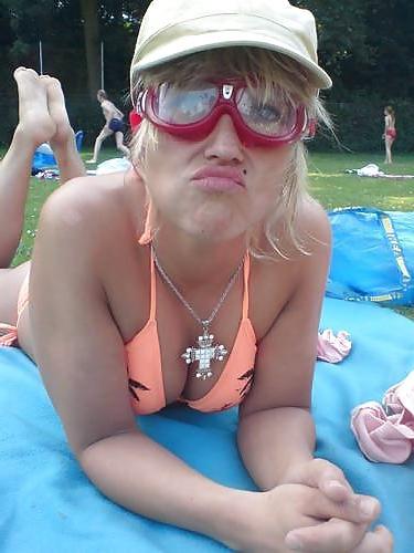 10P Blonde bitch