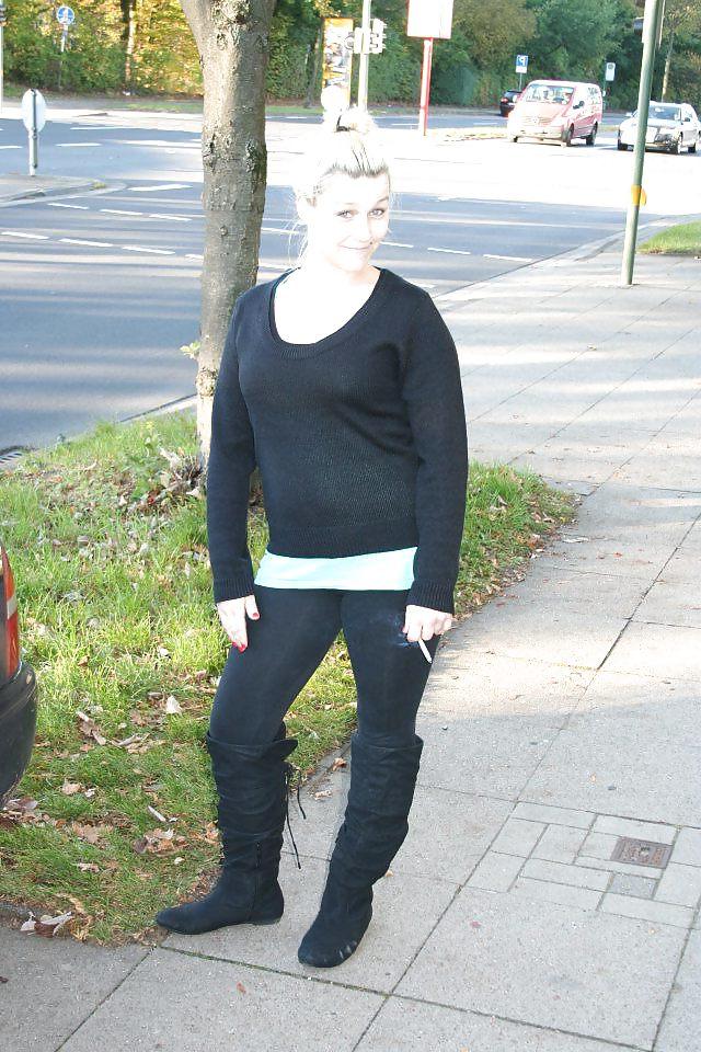 10P Blonde bitch