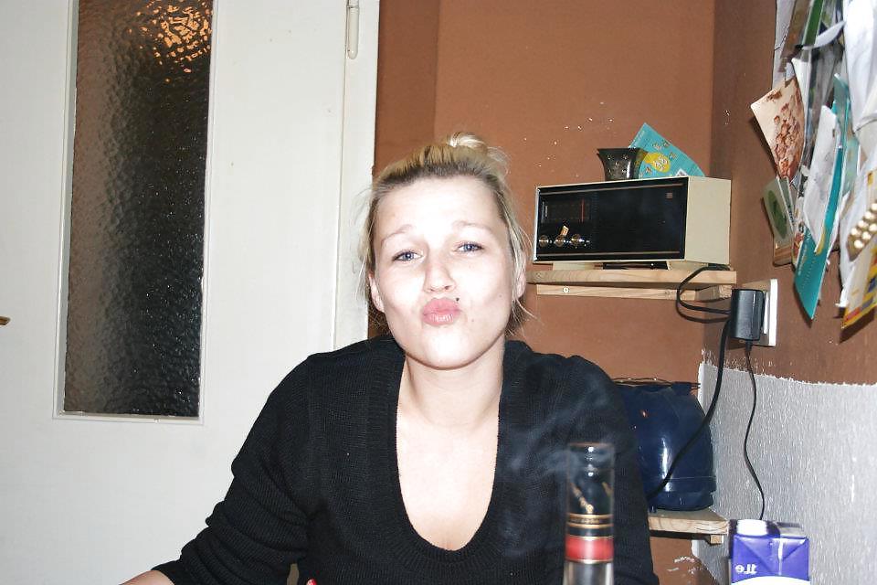 10P Blonde bitch