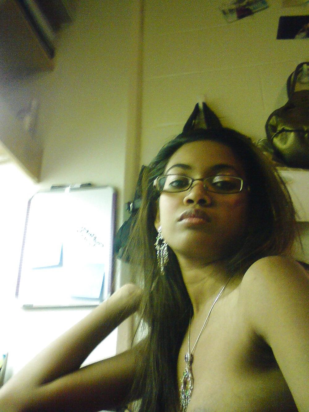 25P Sexy Black Chick With Glasses