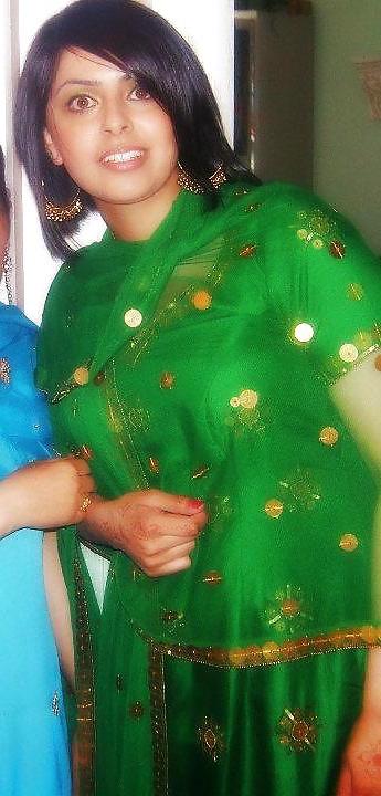 25P Hot and Sexy Indian, Desi, NRI, Punjabi Whore Slut Bitch!!