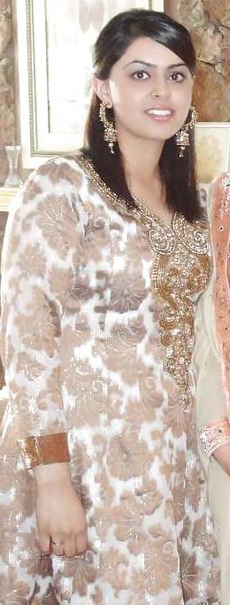 25P Hot and Sexy Indian, Desi, NRI, Punjabi Whore Slut Bitch!!