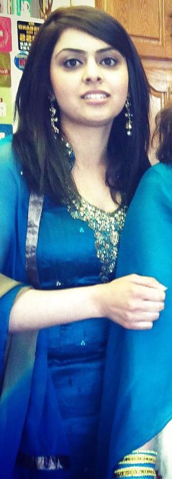 25P Hot and Sexy Indian, Desi, NRI, Punjabi Whore Slut Bitch!!