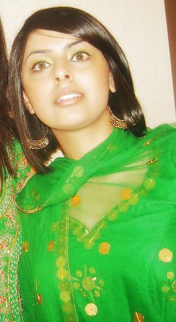 25P Hot and Sexy Indian, Desi, NRI, Punjabi Whore Slut Bitch!!