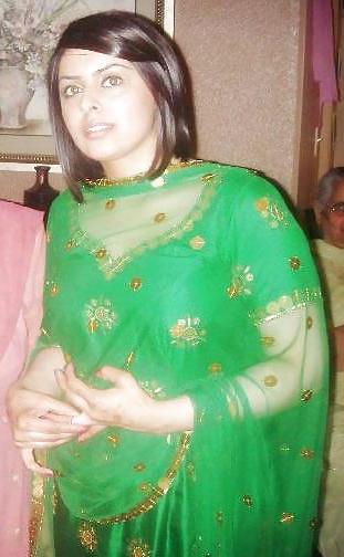 25P Hot and Sexy Indian, Desi, NRI, Punjabi Whore Slut Bitch!!