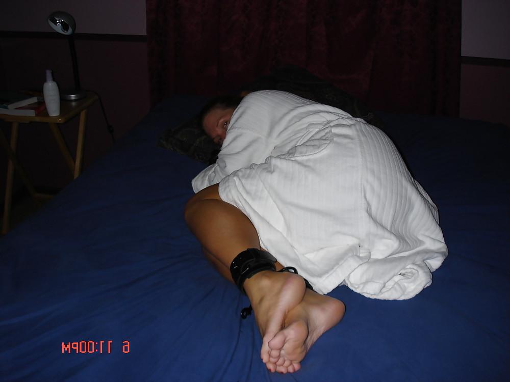 12P Amateur Female Soles 06
