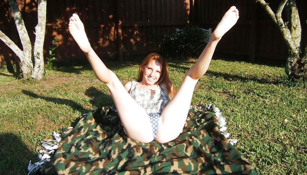 22P Amateur Female Soles 15
