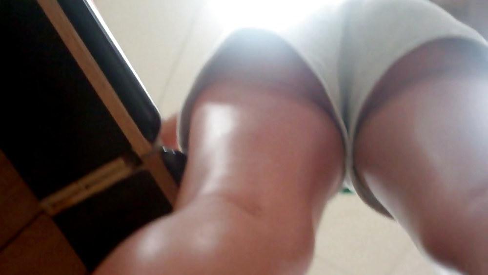 25P UPSKIRT PICS---got you bitch!!
