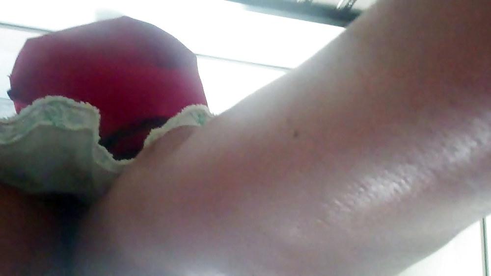 25P UPSKIRT PICS---got you bitch!!