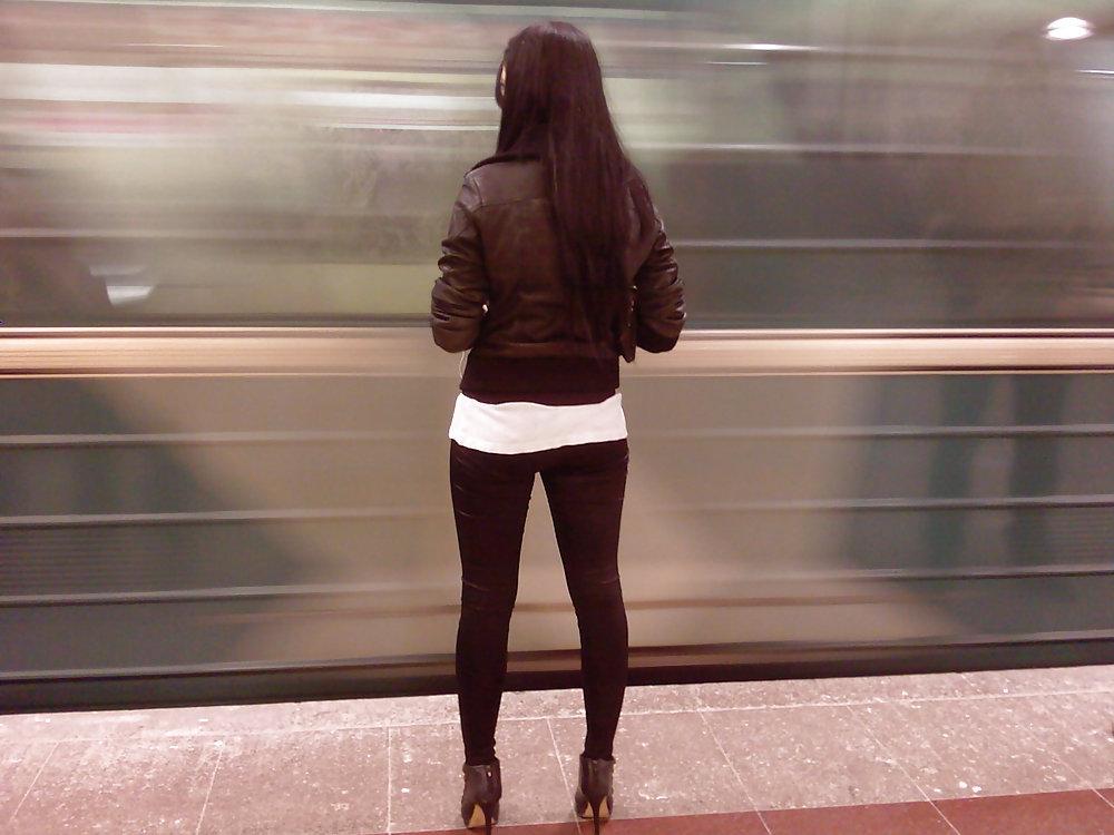 11P Subway Beauties (Outside Train)