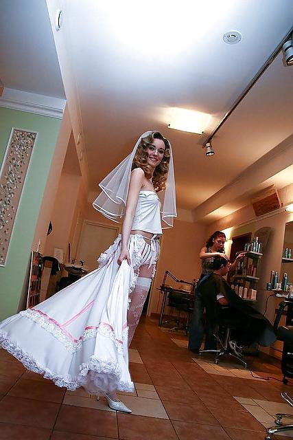 25P Kiss the bride