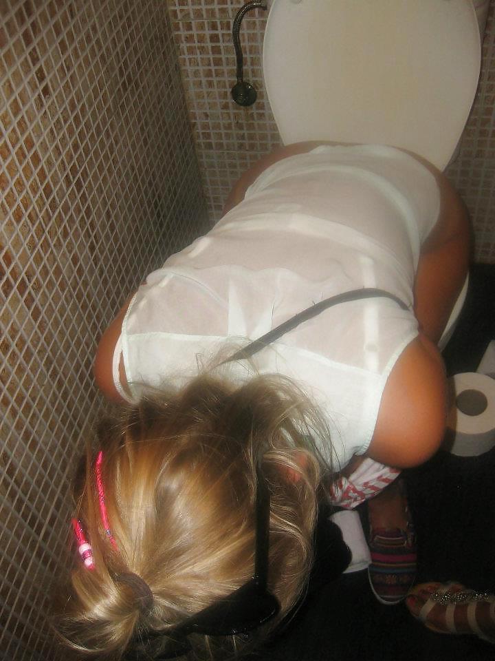 25P British Sluts On Holiday