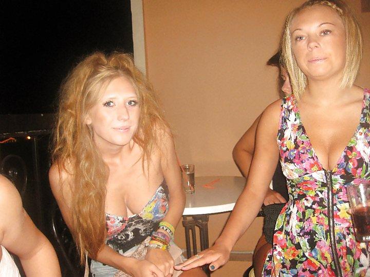 25P British Sluts On Holiday