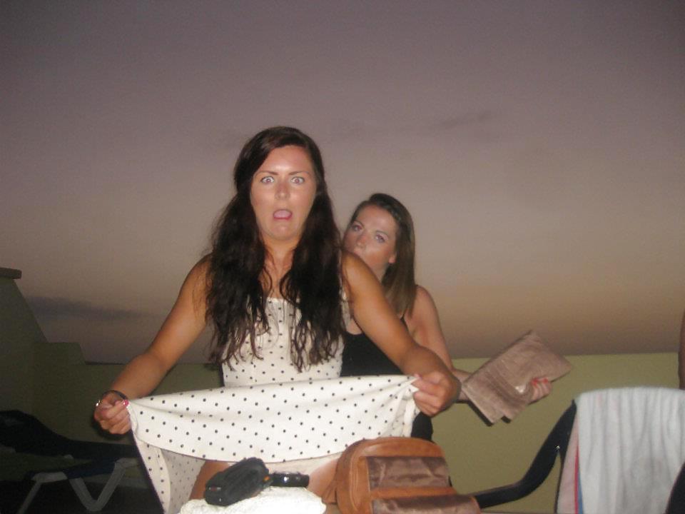 25P British Sluts On Holiday