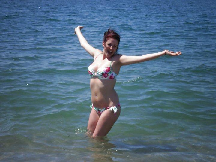 25P British Sluts On Holiday