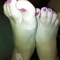 25P Comment on my girls sexy feet & toes