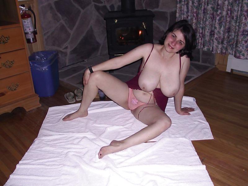 25P Becky a busty Millf 