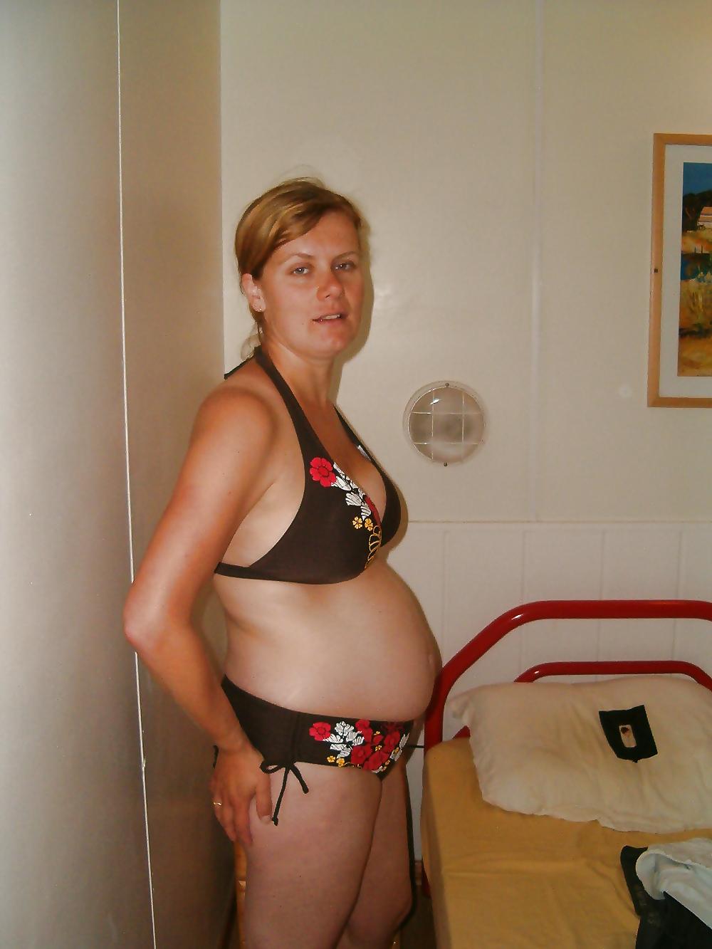 10P Pregnant mature bitch. How would you fuck her?
