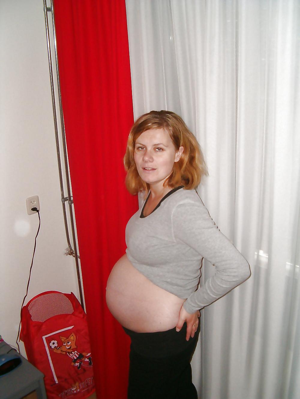 10P Pregnant mature bitch. How would you fuck her?