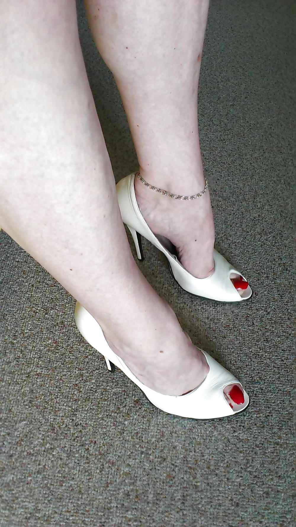 9P Feet and shoes that get me hard