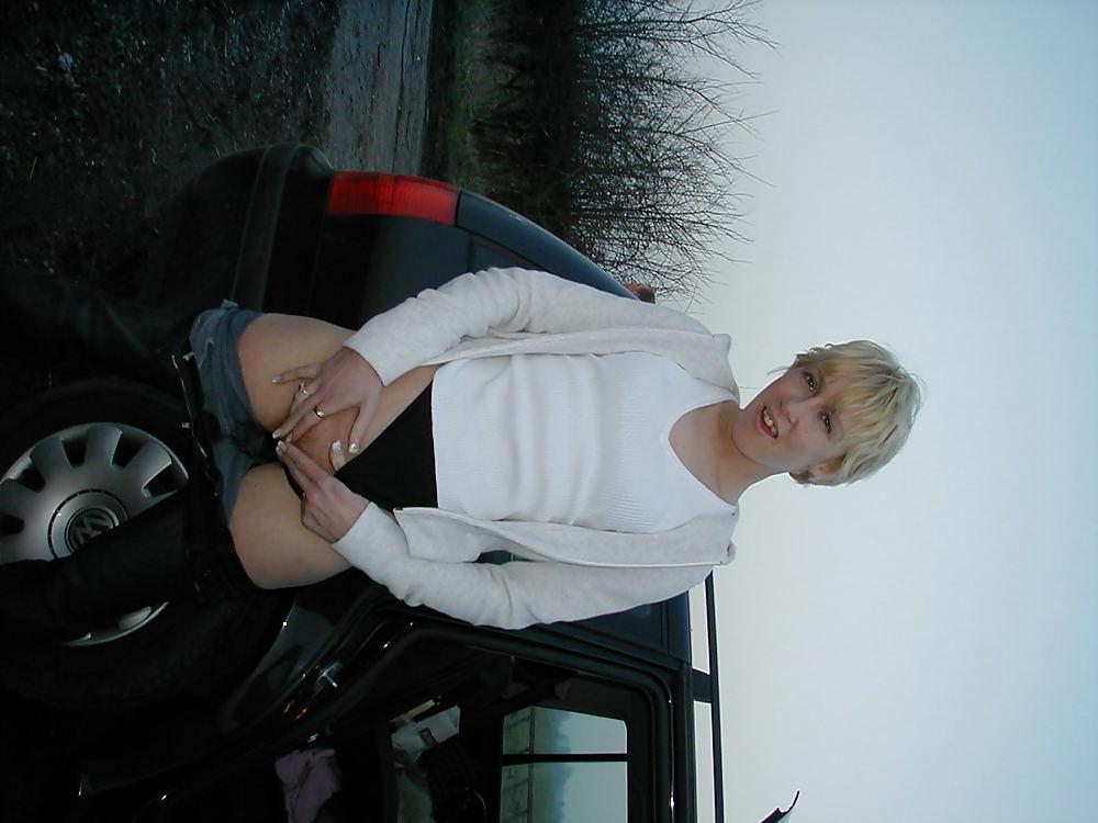 25P British Slag does some Daytime Dogging