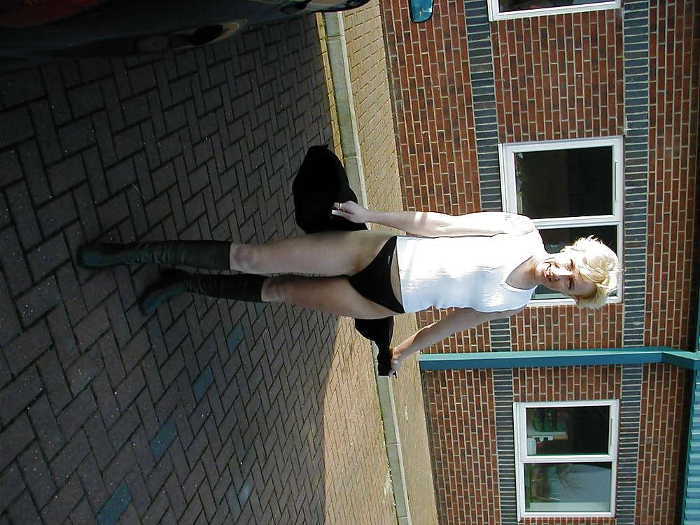 25P British Slag does some Daytime Dogging