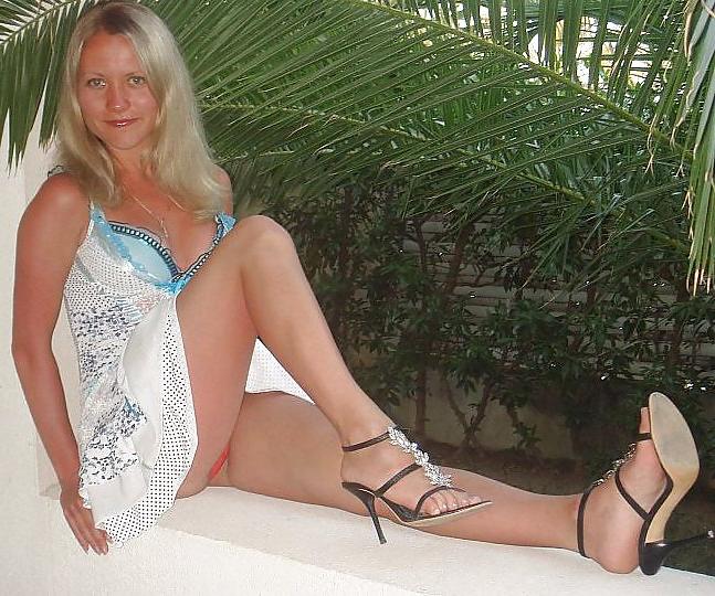25P Real Upskirt - 15