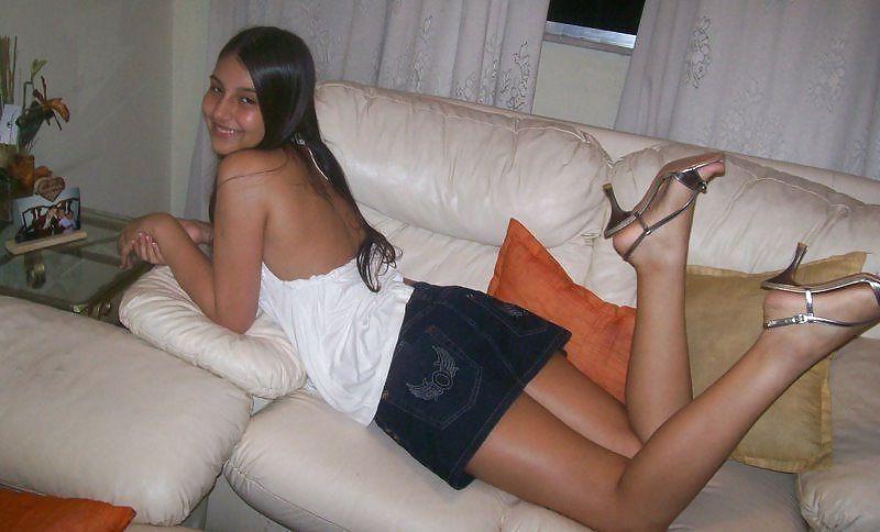 25P Feet, soles and high heels